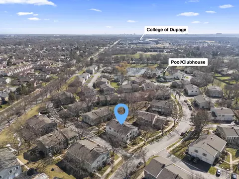 1675 Valley Forge Ct #A, Wheaton, IL 60189 photo 2