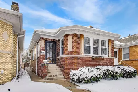 7842 N Karlov Ave, Skokie, IL 60076