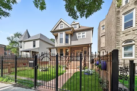 5850 S Indiana Ave, Chicago, IL 60637