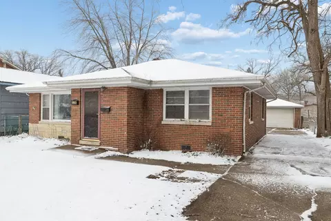 124 N State St, Glenwood, IL 60425