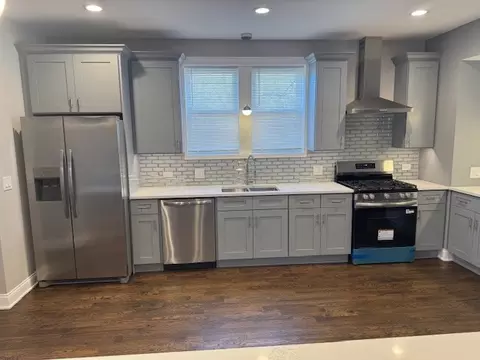 Kitchen - 656 E 101st St, Chicago, IL 60628 photo 2 of 7