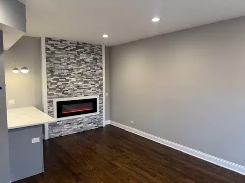 Living - 656 E 101st St, Chicago, IL 60628 photo 2 of 4