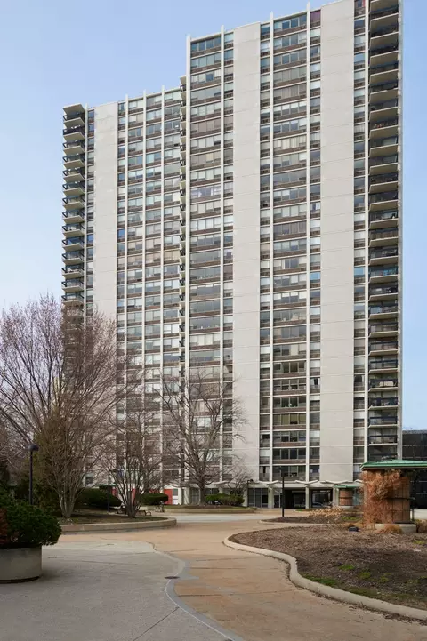 1460 N Sandburg Ter #2106A, Chicago, IL 60610