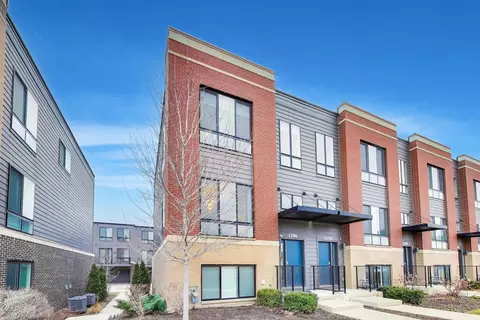 1296 Quadrant Ln, Schaumburg, IL 60173