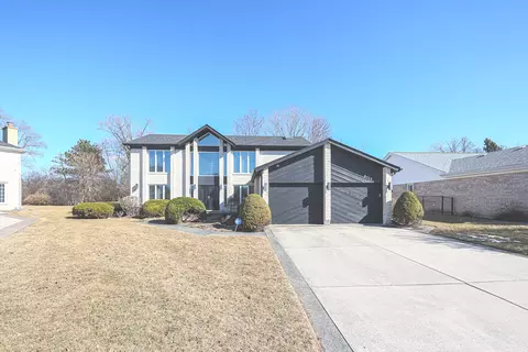 2111 Franklin Dr, Glenview, IL 60026