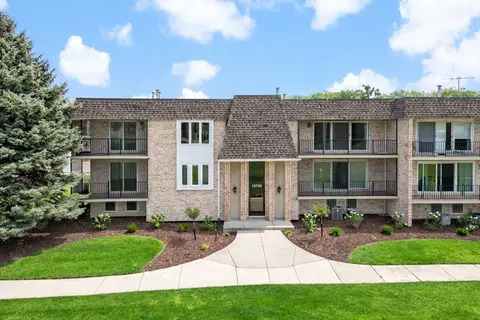 15700 Brassie Ct #2S, Orland Park, IL 60462