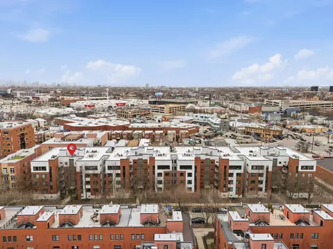 View/Area - 2307 W Wolfram St #312, Chicago, IL 60618 photo 5 of 6