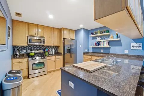 Kitchen - 2307 W Wolfram St #312, Chicago, IL 60618 photo 1 of 3