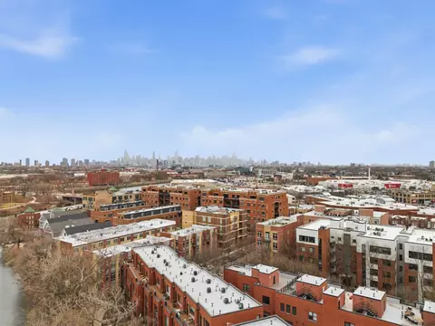 View/Area - 2307 W Wolfram St #312, Chicago, IL 60618 photo 3 of 6