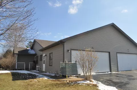 521 S Railroad St, Montgomery, IL 60538