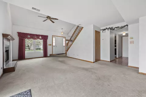 Living - 1464 Root St, Crest Hill, IL 60403 photo 2 of 10