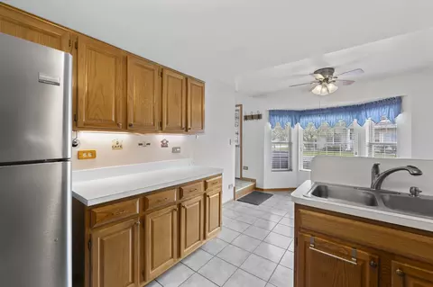Kitchen - 1464 Root St, Crest Hill, IL 60403 photo 7 of 7