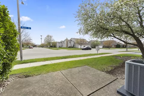 Exterior - 1464 Root St, Crest Hill, IL 60403 photo 2 of 5