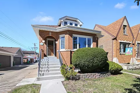 3836 Home Ave, Berwyn, IL 60402