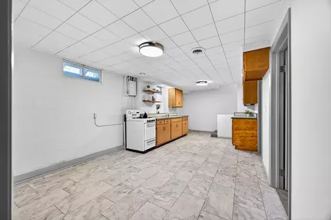 816 W College Ave, Normal, IL 61761 photo 28