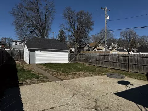 Exterior - 1431 29th Ave, Moline, IL 61265 photo 3 of 4