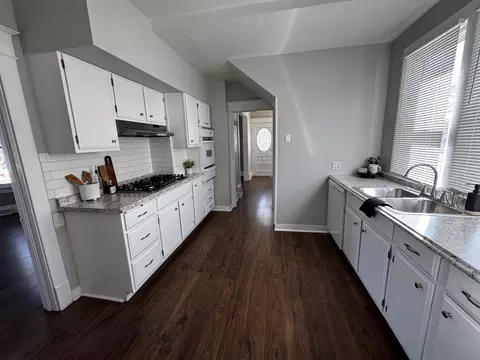 Kitchen - 1431 29th Ave, Moline, IL 61265 photo 1 of 4