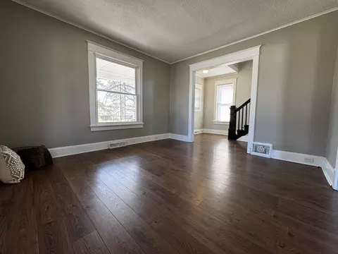 Living - 1431 29th Ave, Moline, IL 61265 photo 6 of 7