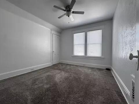 Bedroom - 1431 29th Ave, Moline, IL 61265 photo 5 of 6