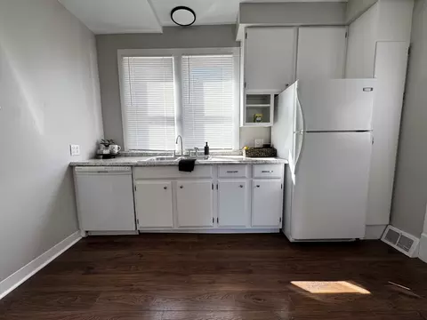 Kitchen - 1431 29th Ave, Moline, IL 61265 photo 4 of 4