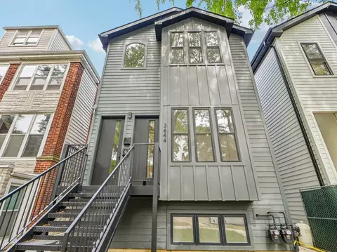 3644 W Cornelia Ave #1, Chicago, IL 60618