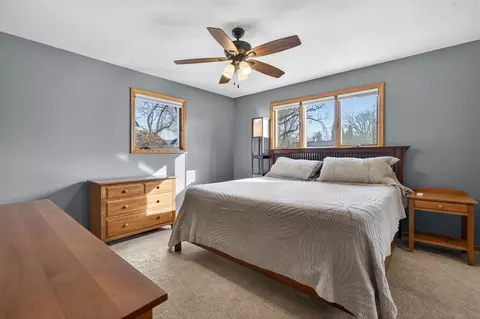 Bedroom - 2308 Park St, Rolling Meadows, IL 60008 photo 1 of 3