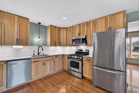 Kitchen - 2308 Park St, Rolling Meadows, IL 60008 photo 3 of 4