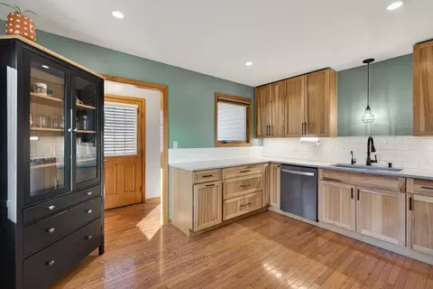 Kitchen - 2308 Park St, Rolling Meadows, IL 60008 photo 1 of 4