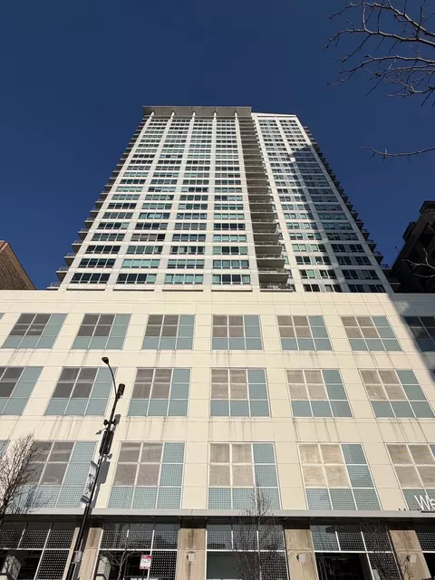 701 S Wells St #1506, Chicago, IL 60607