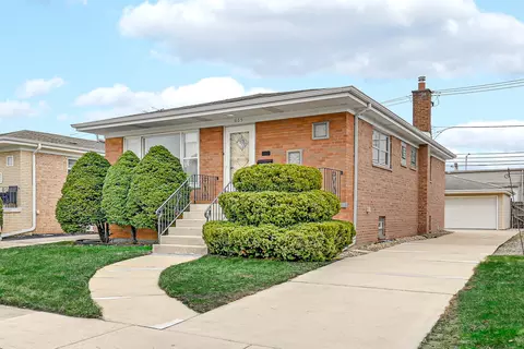 665 Hoxie Ave, Calumet City, IL 60409