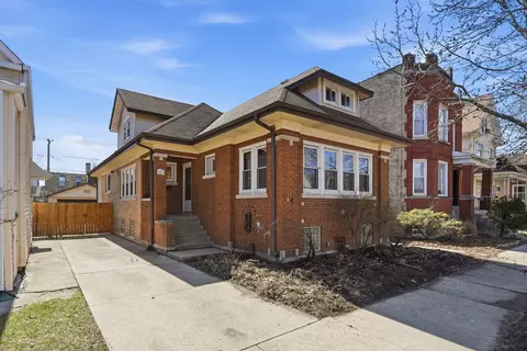 5021 W Berenice Ave, Chicago, IL 60641