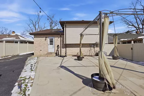 Exterior - 5905 Superior St, Berkeley, IL 60163 photo 4 of 5