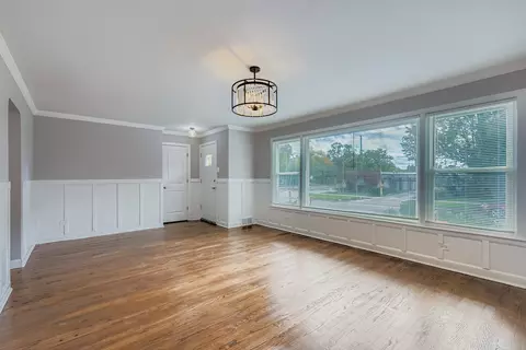 Living - 1918 W 108th Pl, Chicago, IL 60643 photo 1 of 2