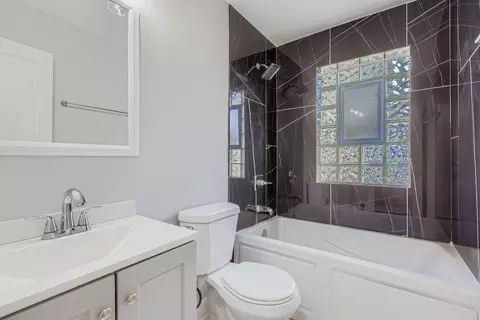 Bath - 1918 W 108th Pl, Chicago, IL 60643 photo 1 of 3