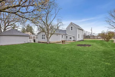 Exterior - 806 Walnut St, Batavia, IL 60510 photo 5 of 5