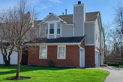 911 Ann Arbor Ln #911, Vernon Hills, IL 60061