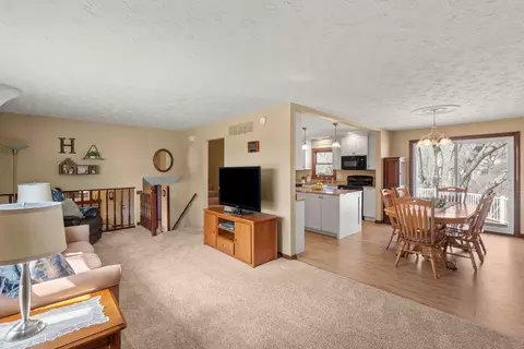 205 Blackhawk Dr, Park View, IA 52748 photo 14