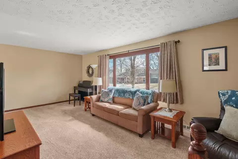 205 Blackhawk Dr, Park View, IA 52748 photo 12