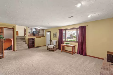 205 Blackhawk Dr, Park View, IA 52748 photo 7