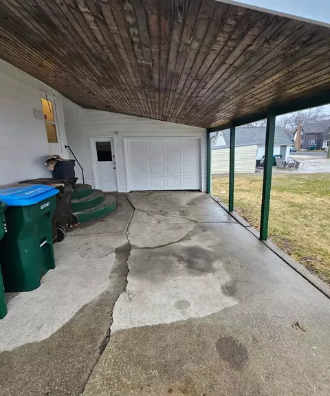 Exterior - 409 E 5th St, Rock Falls, IL 61071 photo 3 of 3