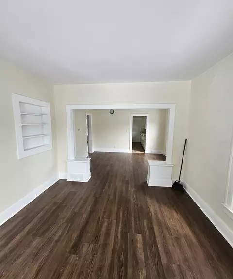 Living - 409 E 5th St, Rock Falls, IL 61071 photo 4 of 6