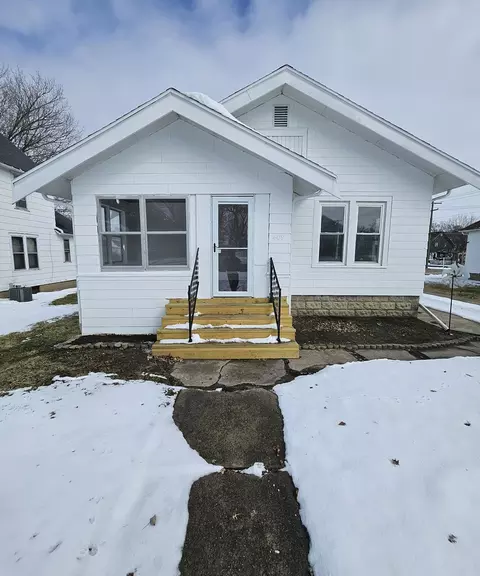 409 E 5th St, Rock Falls, IL 61071