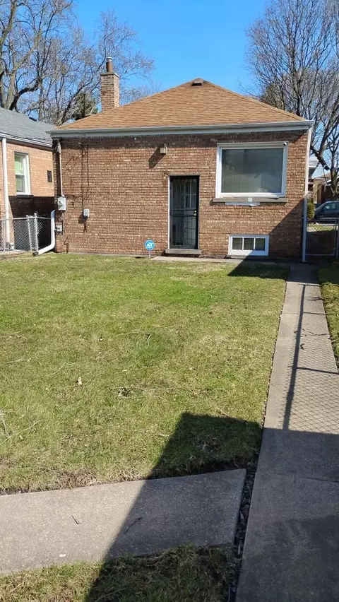 10552 S Eberhart Ave, Chicago, IL 60628 photo 2