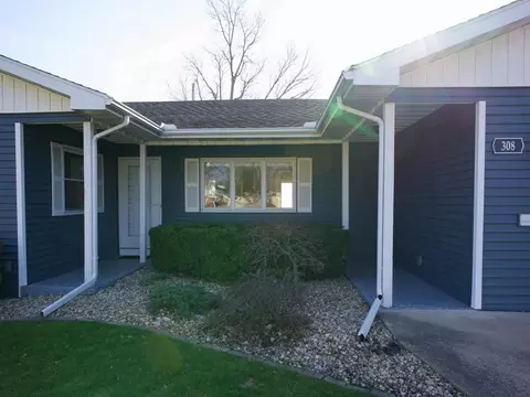 Exterior - 308 Granada Rd, Bloomington, IL 61701 photo 3 of 9