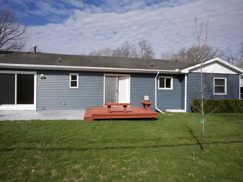 Exterior - 308 Granada Rd, Bloomington, IL 61701 photo 6 of 9
