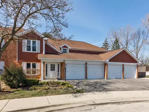176 Grove Ave #C, Des Plaines, IL 60016