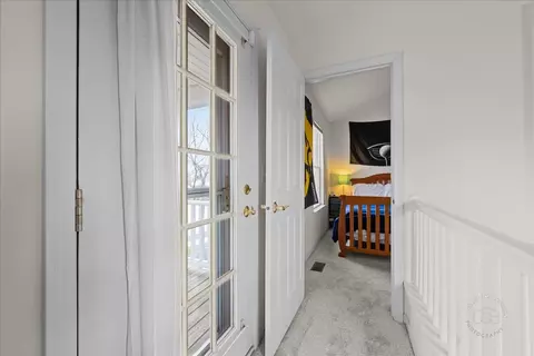 Entry Way - 263 Lillian Ct, Geneva, IL 60134 photo 3 of 3