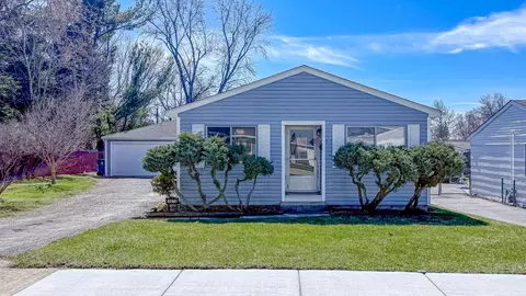 547 E Altgeld Ave, Glendale Heights, IL 60139