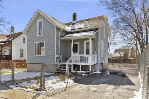 704 Francis St, Joliet, IL 60432