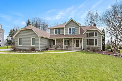 4305 Fairfax Dr, Crystal Lake, IL 60014